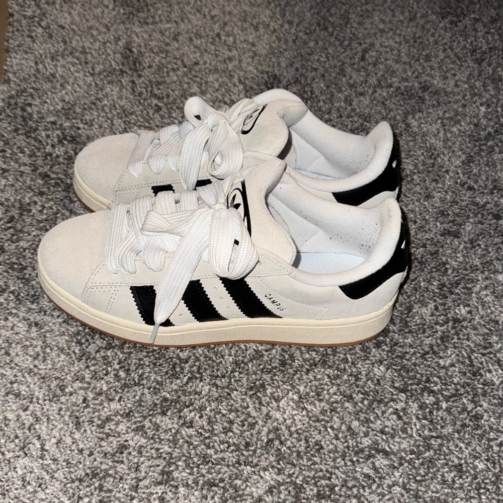 Women’s Adidas’s Campus